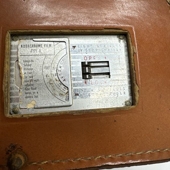 Kodak Brownie Turret f/1.9 8mm  Vintage Movie Camera Leather Case 1940s - Picture 5 of 10